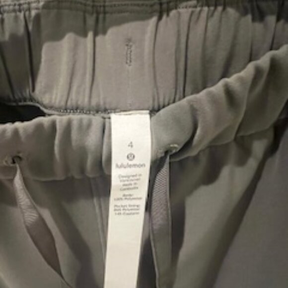 Lululemon On The Fly Pant Size 4 - Picture 3 of 5